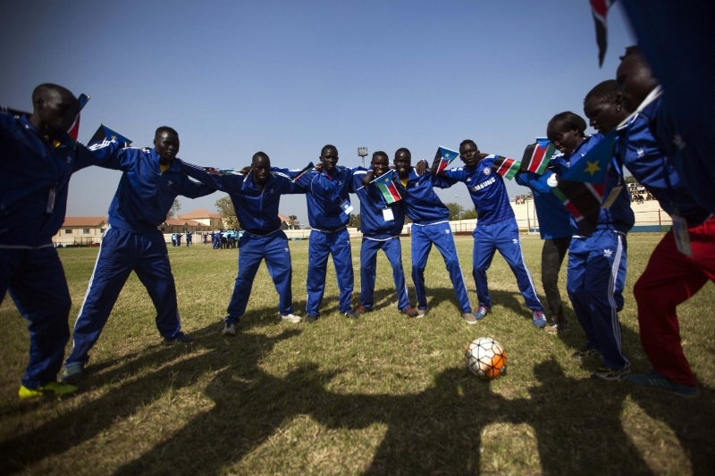 Des footballeurs sud-soudanais au stade de Djouba.