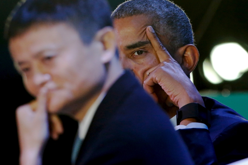 Barack Obama et Jack Ma lors du sommet de l'APEC aux Philippines, en novembre 2015.