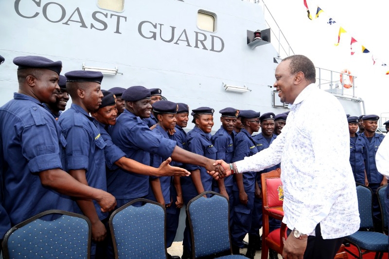 Le président Kenyatta a inauguré le corps des garde-côtes en novembre 2018.