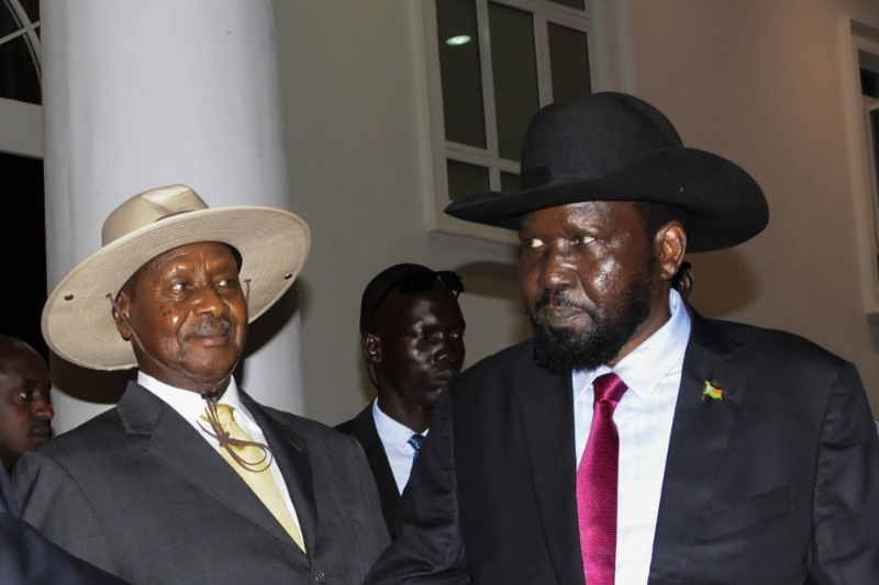 Les présidents Yoweri Museveni (Ouganda) et Salva Kiir (Soudan du Sud).