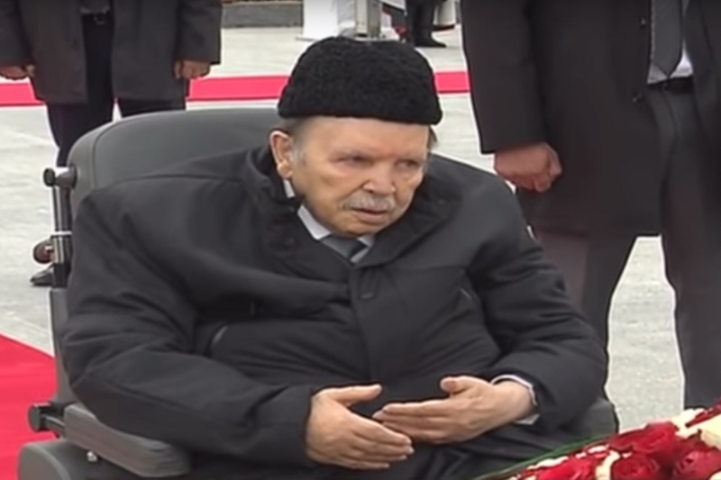 Abdelaziz Bouteflika, dans le carré des martyrs du cimetière d'El Alia, le 1er novembre 2018.