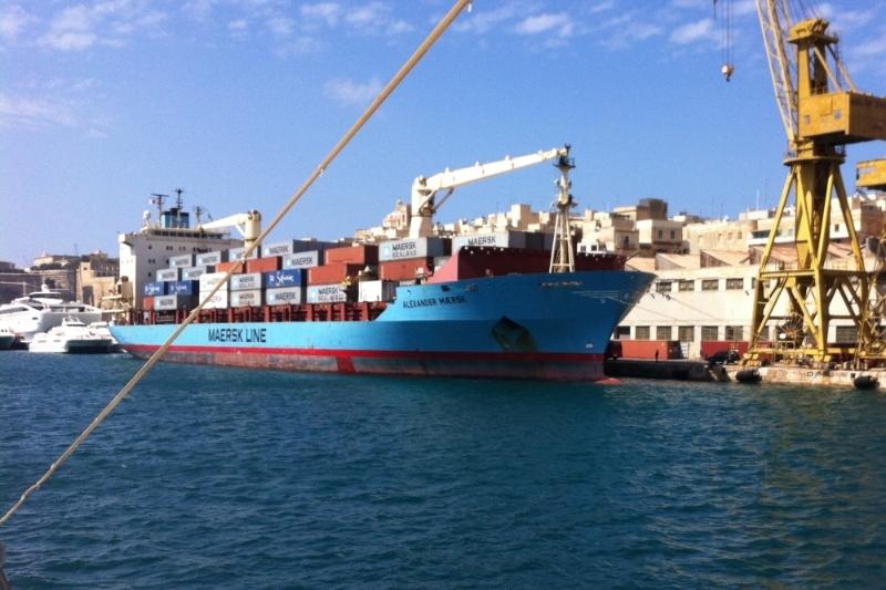 L'Alexander Maersk, porte container de 155 mètres de long.