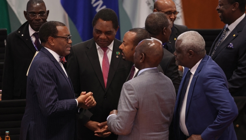 Le président de la BAD, le président zambien, le premier ministre éthiopien, le président kényan et le président de la Commission de l'UA, le 20 novembre 2023, à Berlin, en Allemagne.