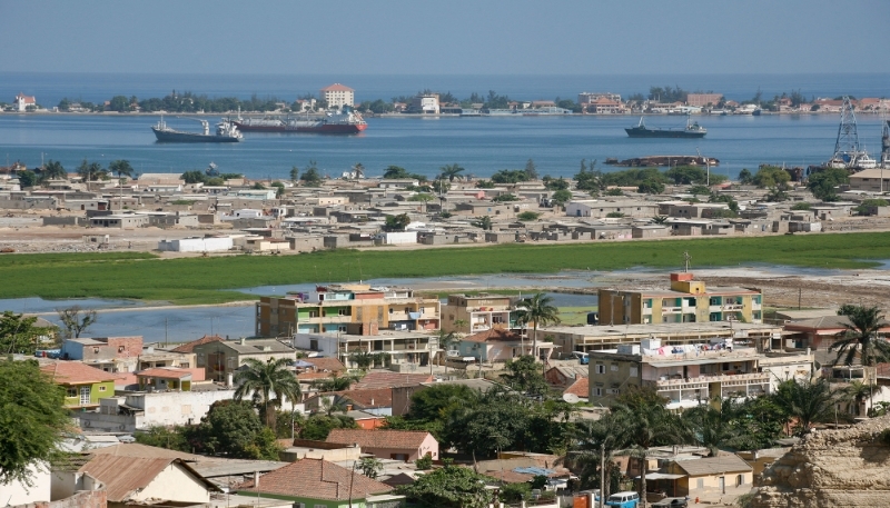 La sortie du port de Lobito, en Angola.
