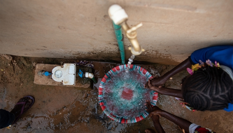 Un point d'eau dans le quartier de Goudel Maourey, à Niamey, au Niger.
