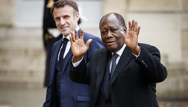 Emmanuel Macron et Alassane Ouattara, le 21 novembre 2023, à l'Élysée.