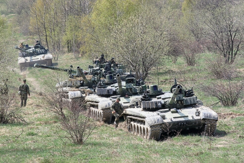 Des T-72 tchèques. Prague en a fourni une quarantaine à Kiev.