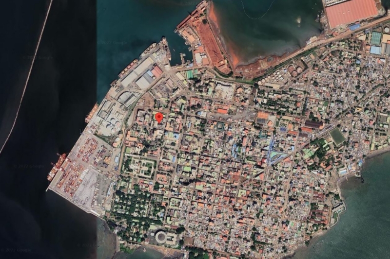 La propriété de l'immeuble Fria Base, à Conakry, dont l'emplacement est indiqué sur cette carte, est revendiquée par l'Agence nationale d'aménagement des infrastructures minières (Anaim).