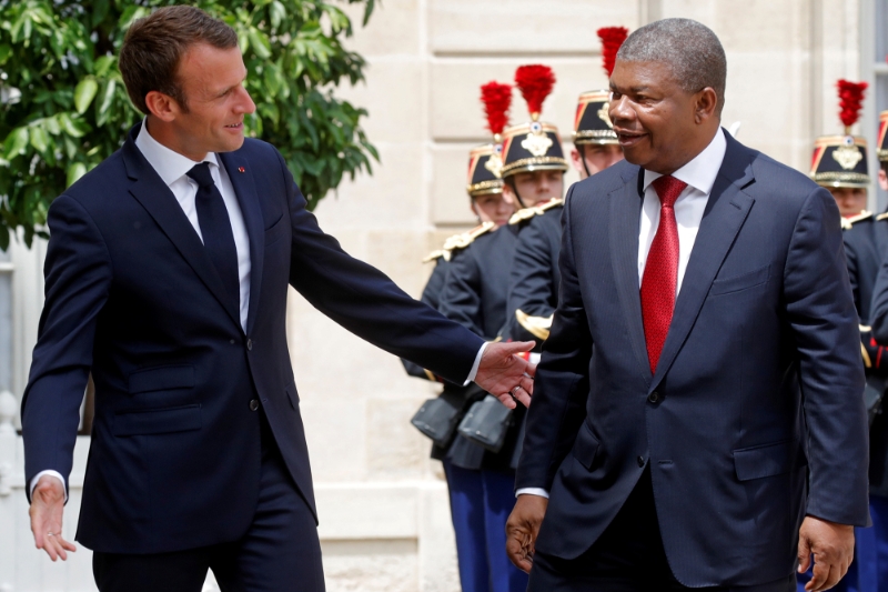 Le président français Emmanuel Macron et son homologue angolais João Lourenço, en 2018.