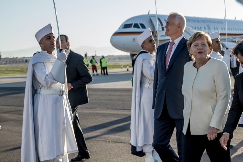 L'ambassadeur allemand au Maroc Götz Schmidt-Bremme en compagnie de la chancelière Angela Merkel, à Marrakech en 2018.
