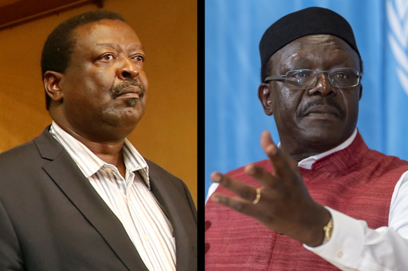 Musalia Mudavadi (à gauche) et Mukhisa Kituyi (à droite) se positionnent pour remplacer Raila Odinga en tant que dauphin d'Uhuru Kenyatta.