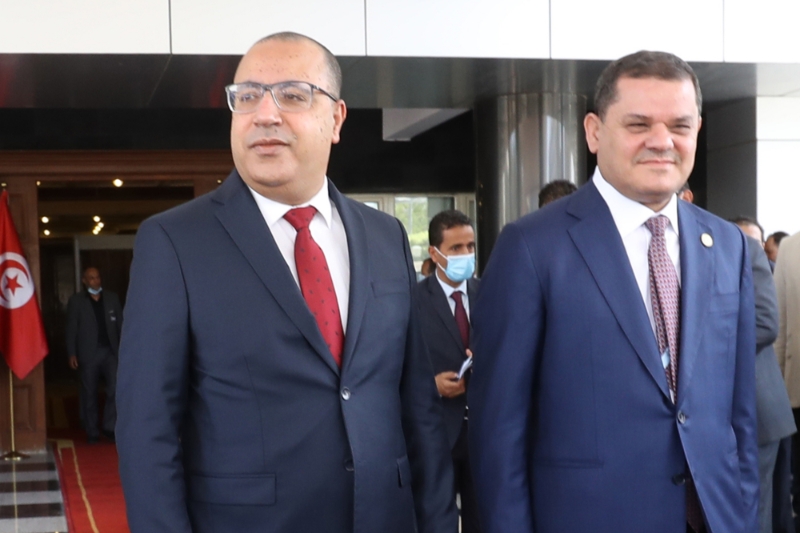 Le premier ministre libyen Abdelhamid Dabaiba (à droite) a reçu son homologue tunisien Hichem Mechichi à Tripoli le 22 mai 2021.