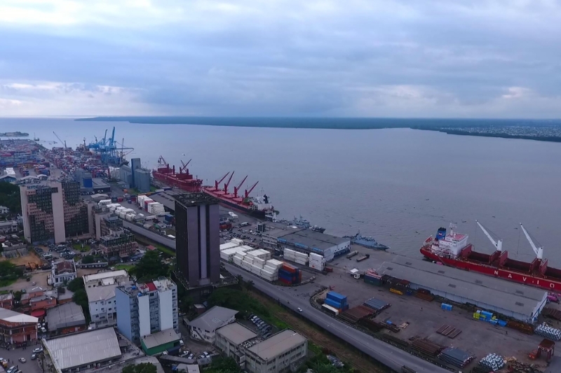 Le port de Douala.