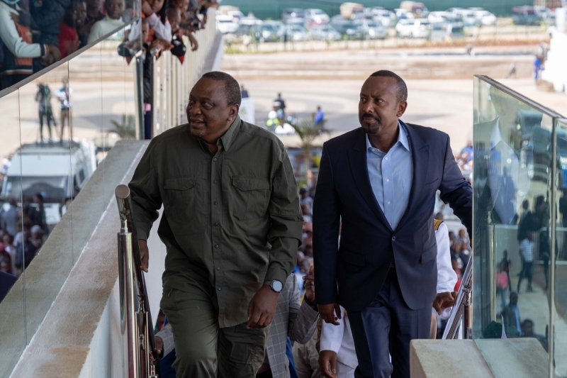 Le président kenyan Uhuru Kenyatta et le premier ministre éthiopien Abiy Ahmed Ali, le samedi 28 mai à Nairobi lors du show aérien des Kenya Defence Forces.