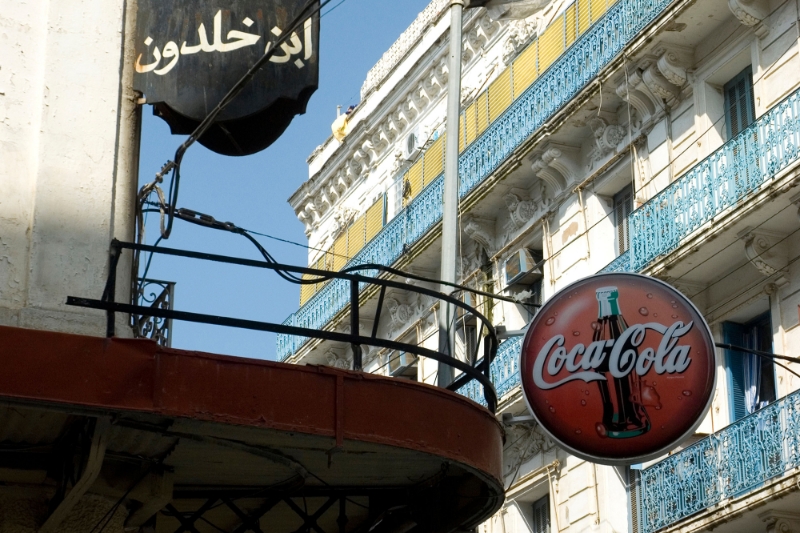 Une enseigne Coca-Cola à Alger.