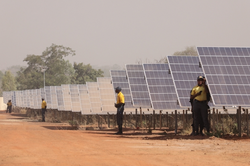 La centrale solaire de Zagtouli, située à proximité de Ouagadougou, lors de son inauguration le 29 novembre 2017.