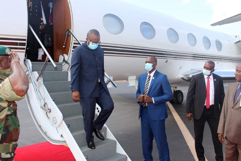 Le président de Guinée-Bissau Umaro Sissoco Embalo est arrivé à Bamako en jet privé le 25 septembre.